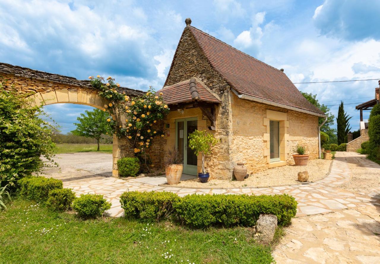 Hotel De La Ferme Lamy Meyrals エクステリア 写真